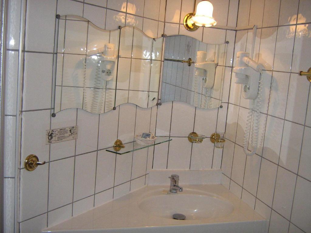 Gasthaus Laubacher Wald Laubach  Bilik gambar